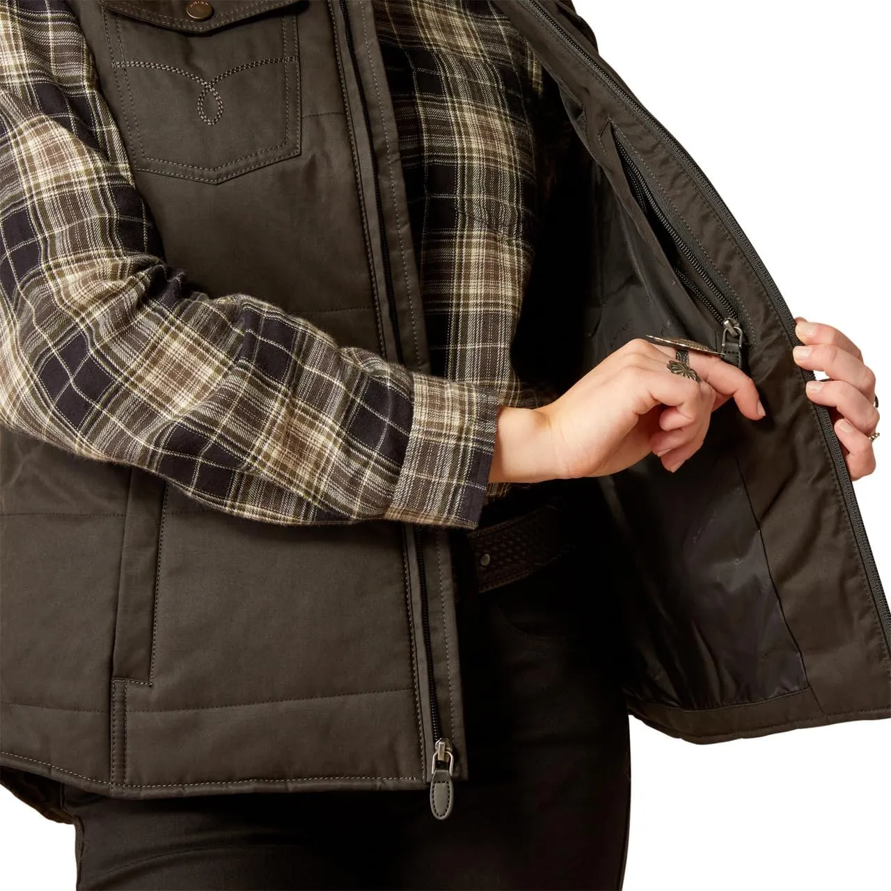 ARIAT Women Grizzly Quilted Vest