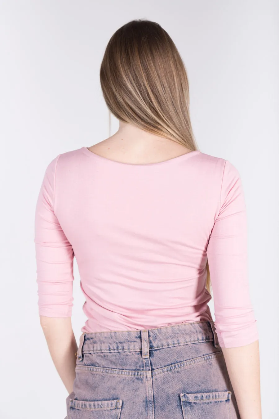 Elegant three-quarter sleeve fitted top wholesale
