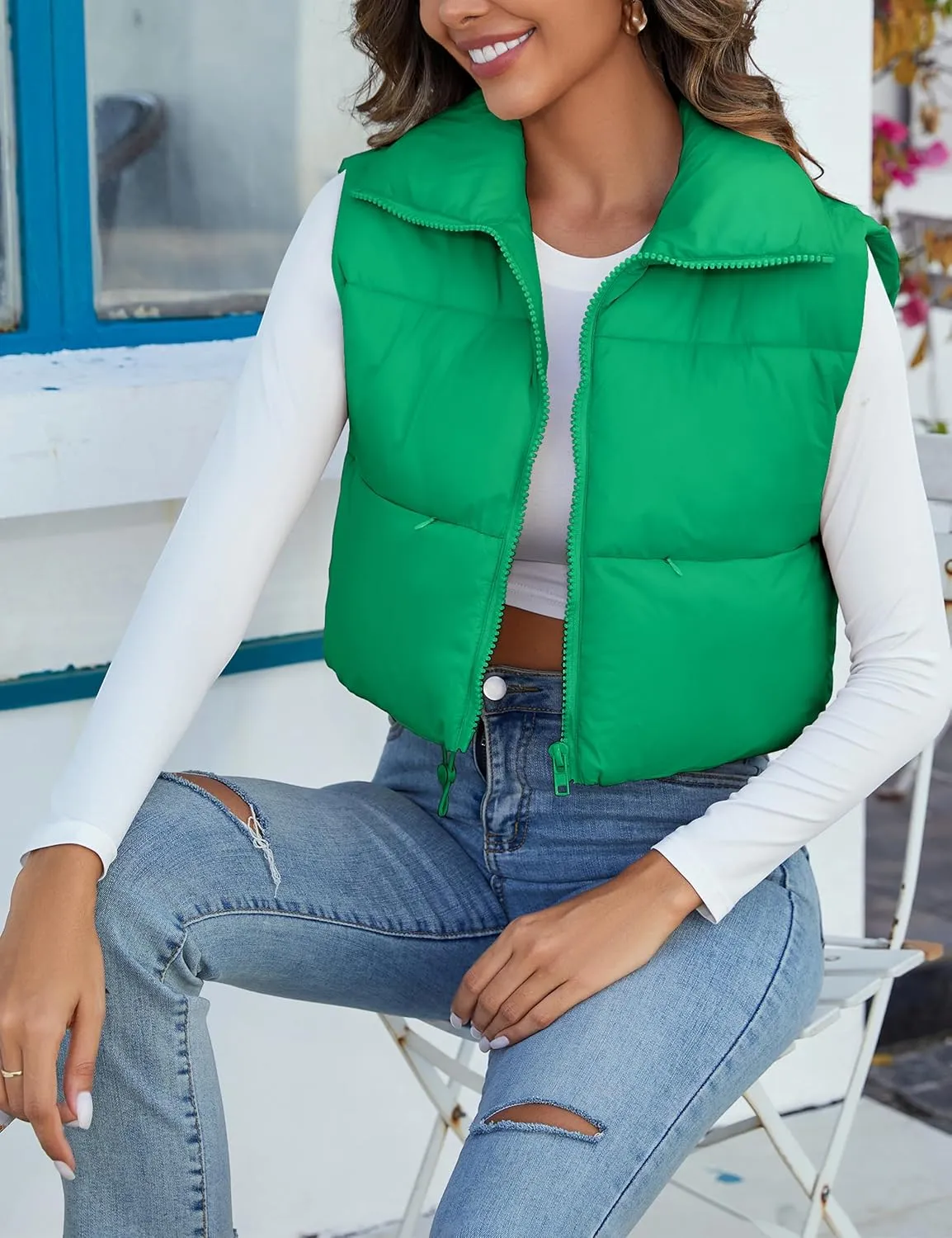Flygo Women's Cropped Puffer Vest Zip Up Stand Collar Sleeveless Padded Bubble Vest