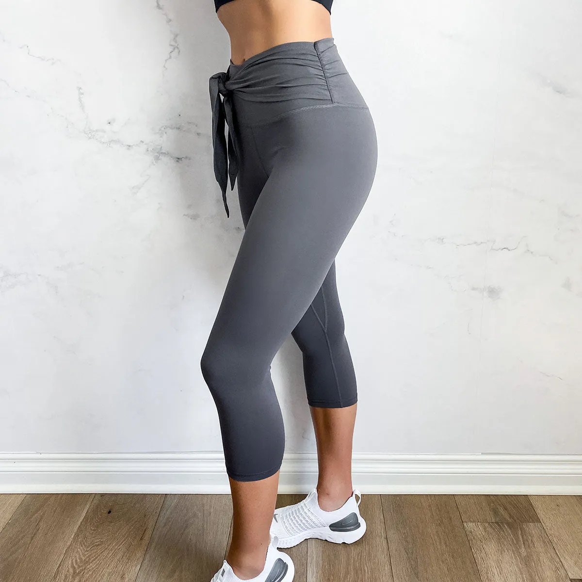 High Tied Capri Leggings
