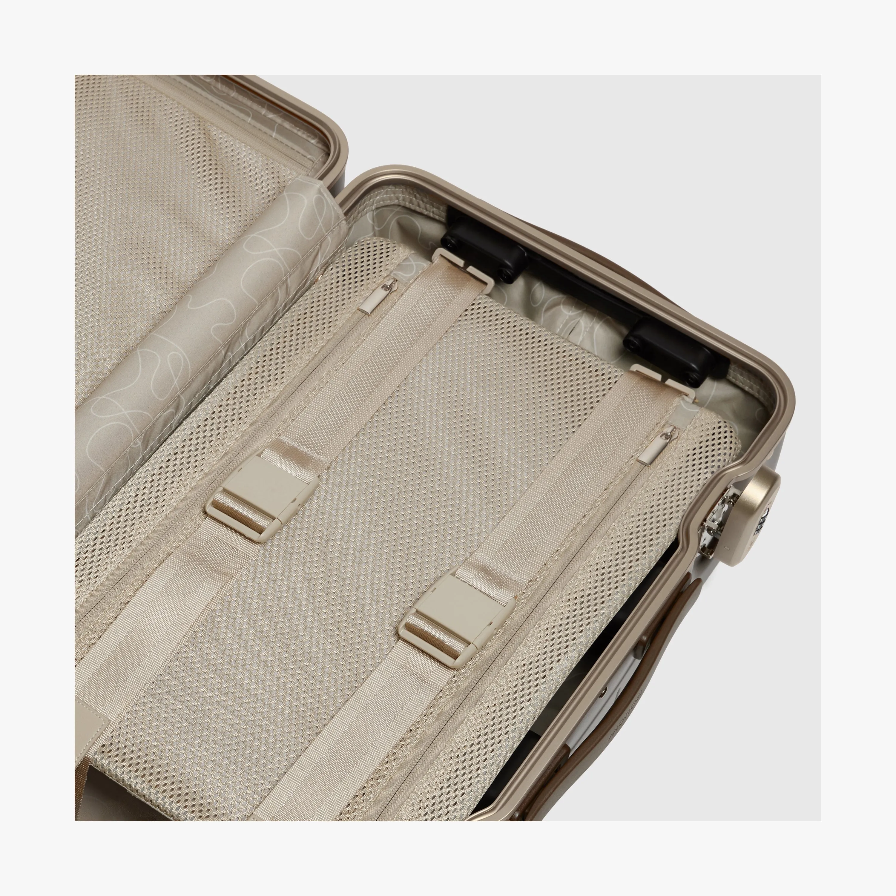 Hybrid Carry-On Plus