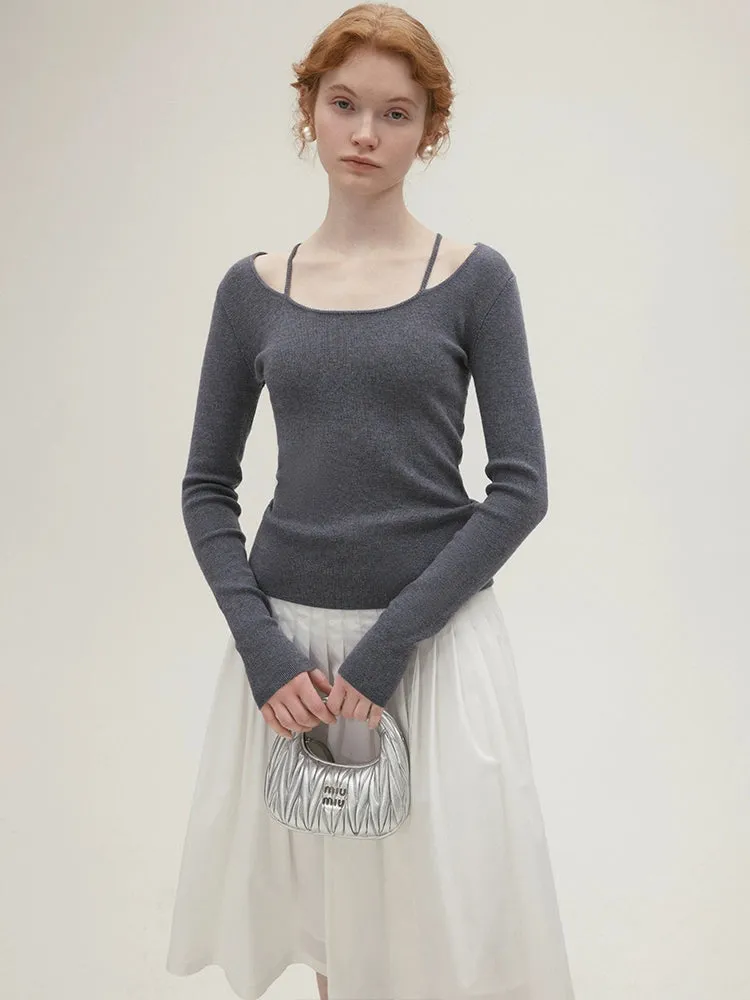 Minimalist wool slim top