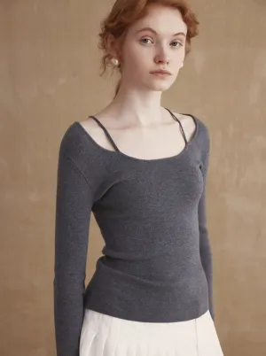 Minimalist wool slim top