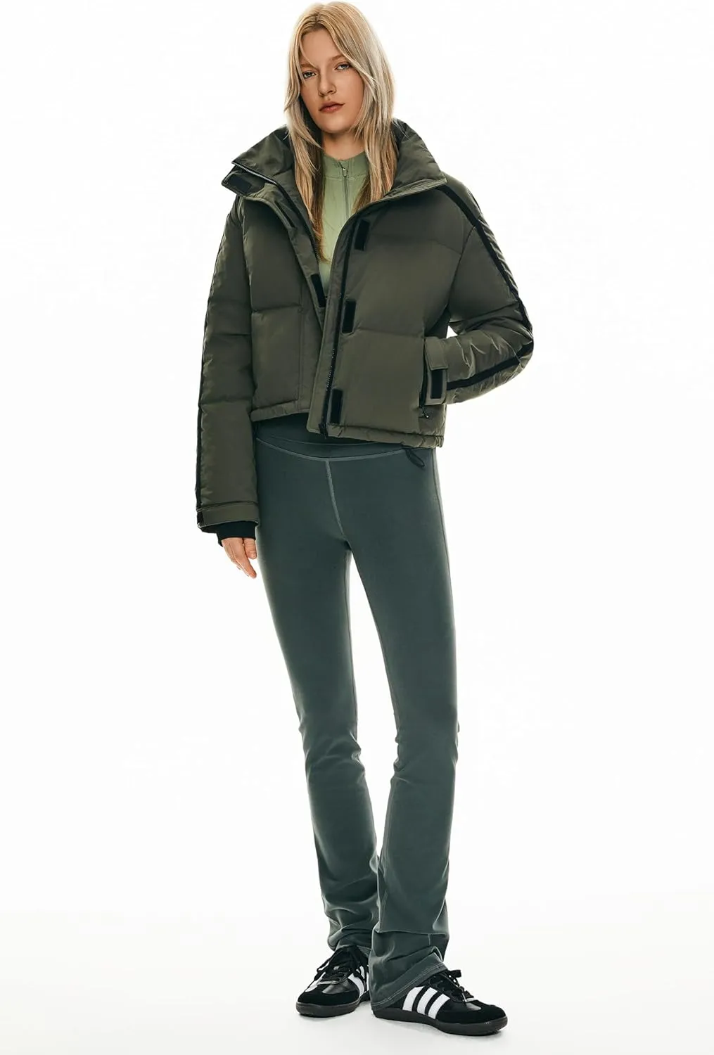 Orolay Women's Cropped Puffer Jacket Winter Stand Collar Quilted Down Coat Warm Fashion Zip Up Outerwear with Pockets