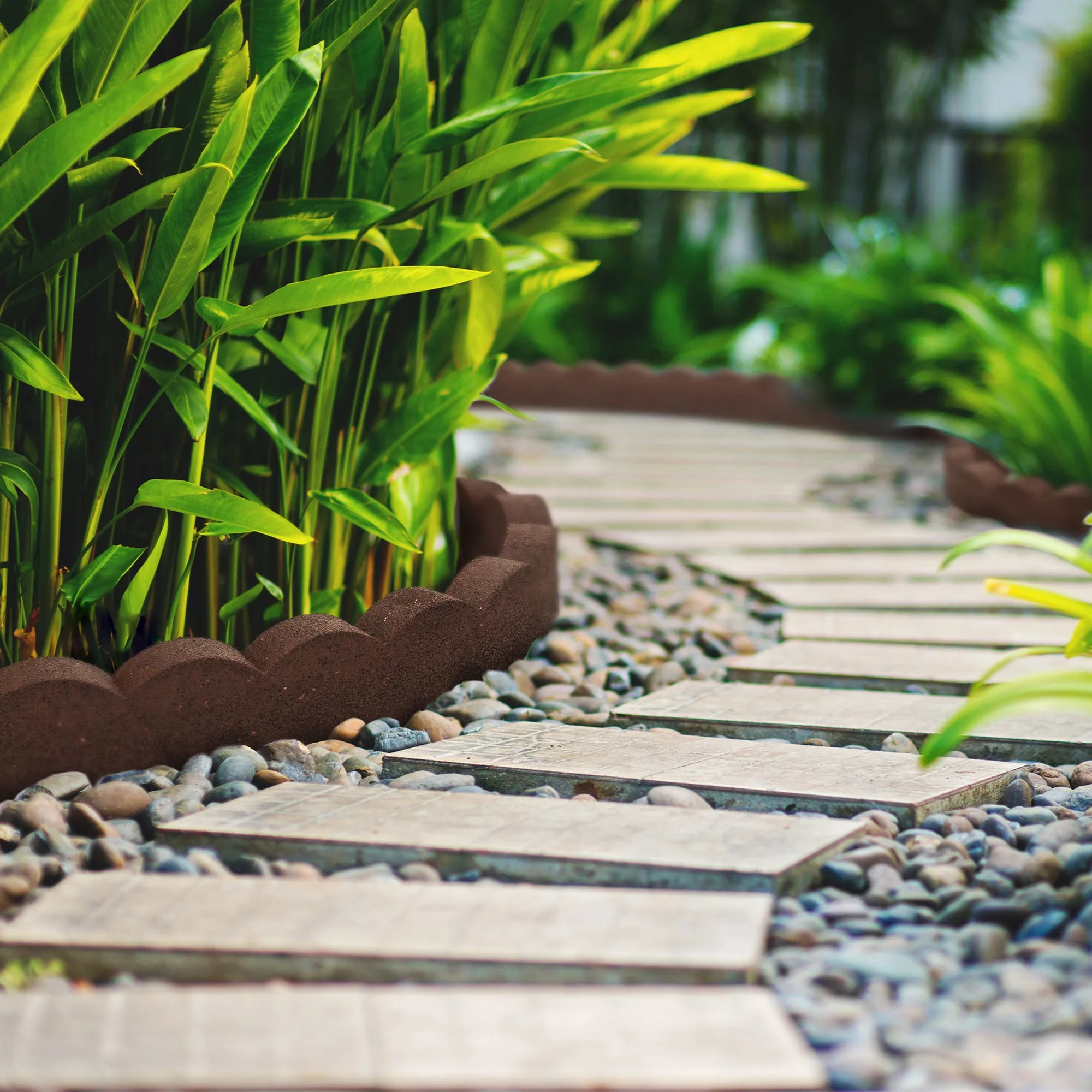 Recycled Rubber Scallop Garden Edging Border - Brown