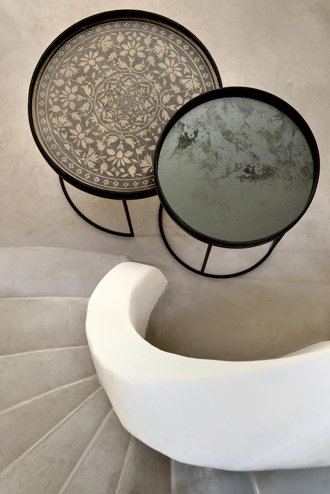 Small Tray Round Coffee Table Set