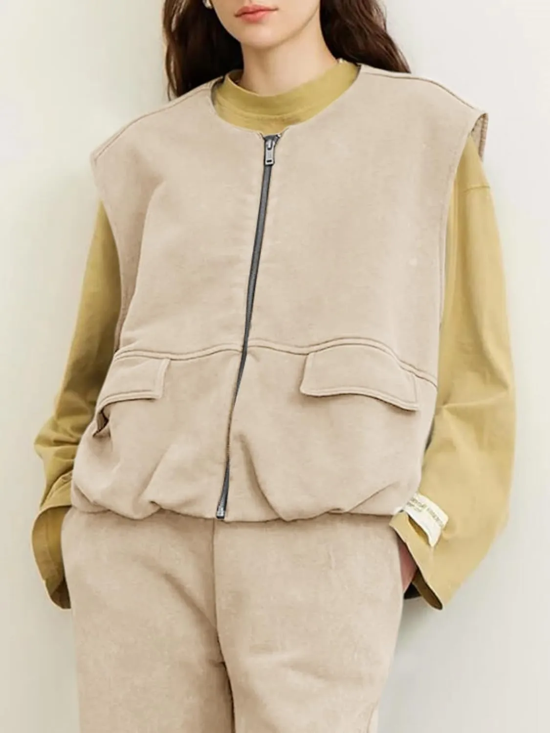 Tankaneo Womens Cargo Zip up Vest Oversized Casual Cotton Sleeveless Jackets Crew Neck Ruched Hem Gilet