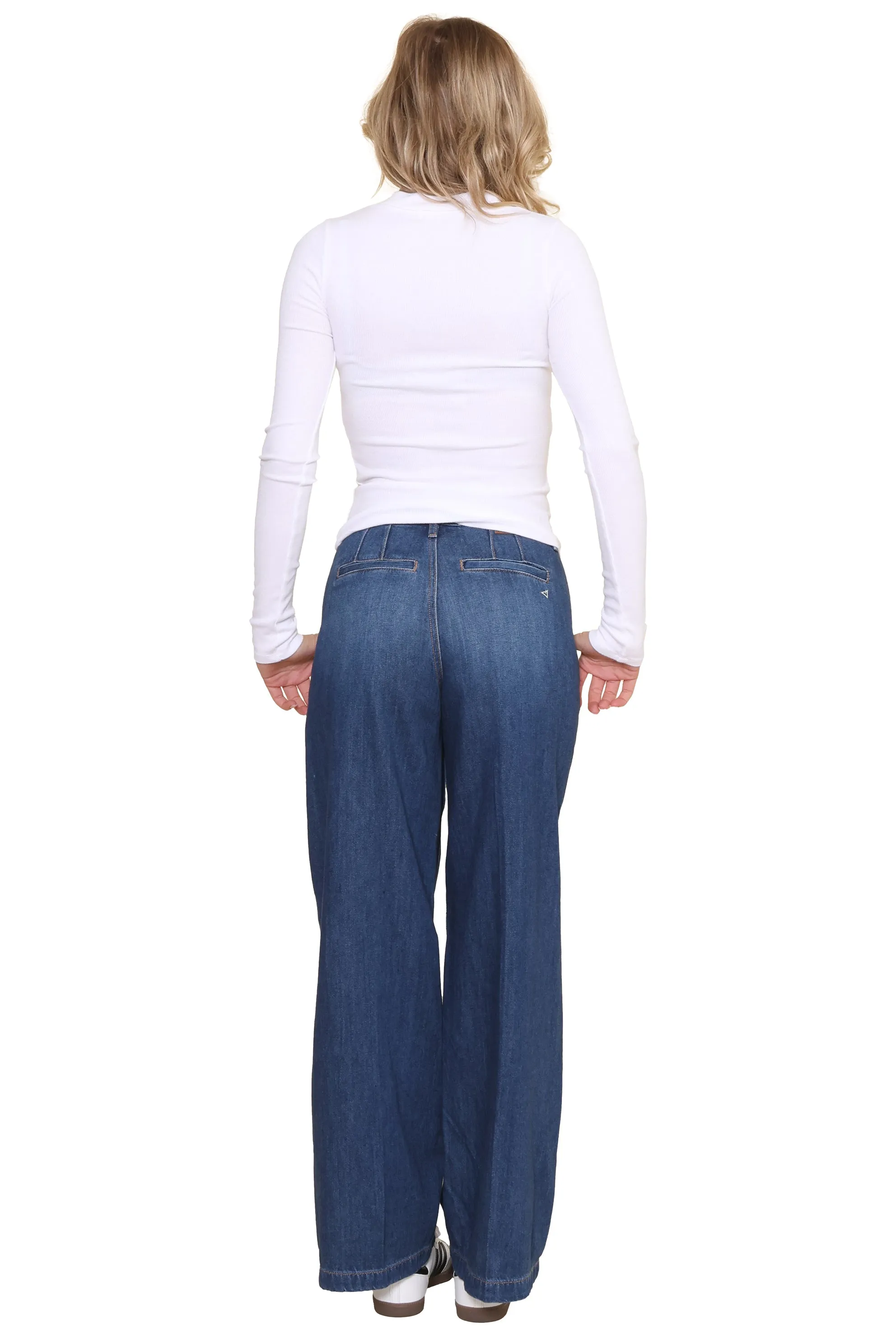 Viola V-Neck Long Sleeve