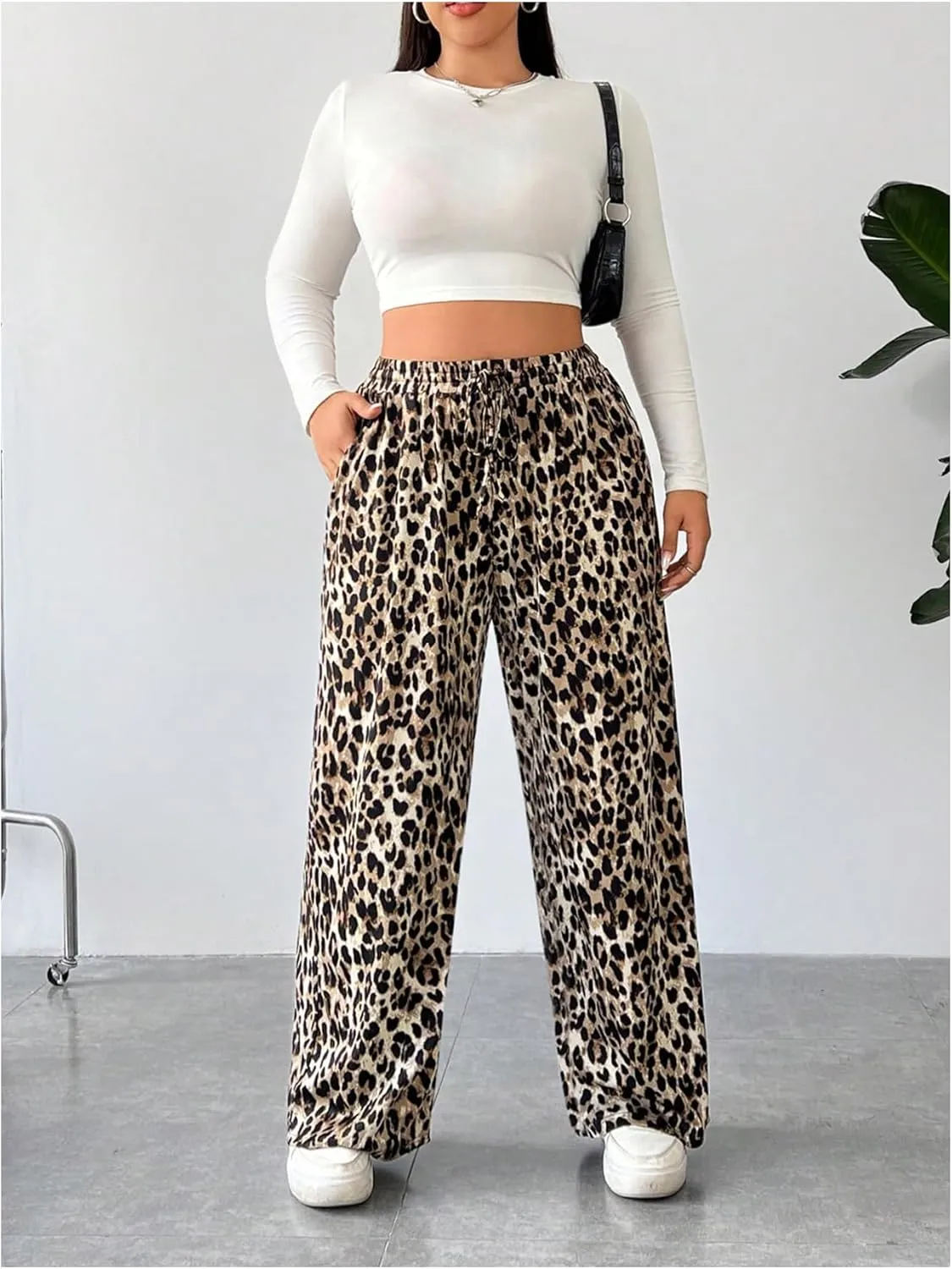 WDIRARA Women's Plus Size Leopard Print Drawstring Waist Pants Loose Wide Leg Pants with Pockets