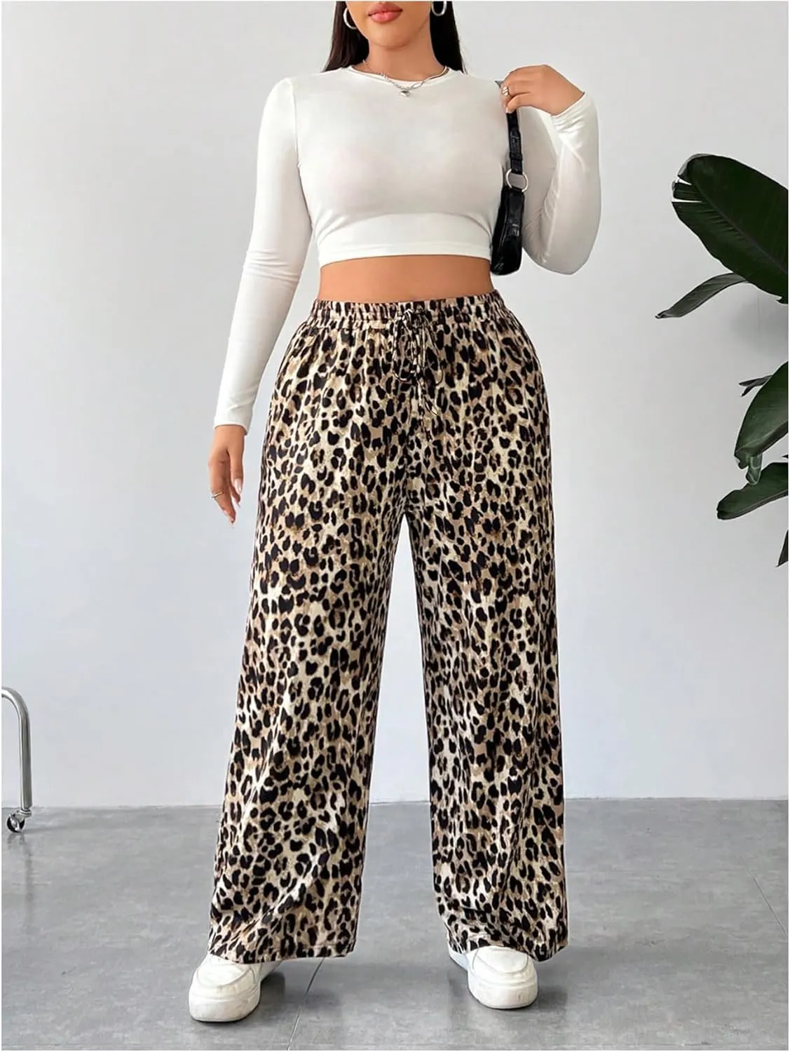 WDIRARA Women's Plus Size Leopard Print Drawstring Waist Pants Loose Wide Leg Pants with Pockets