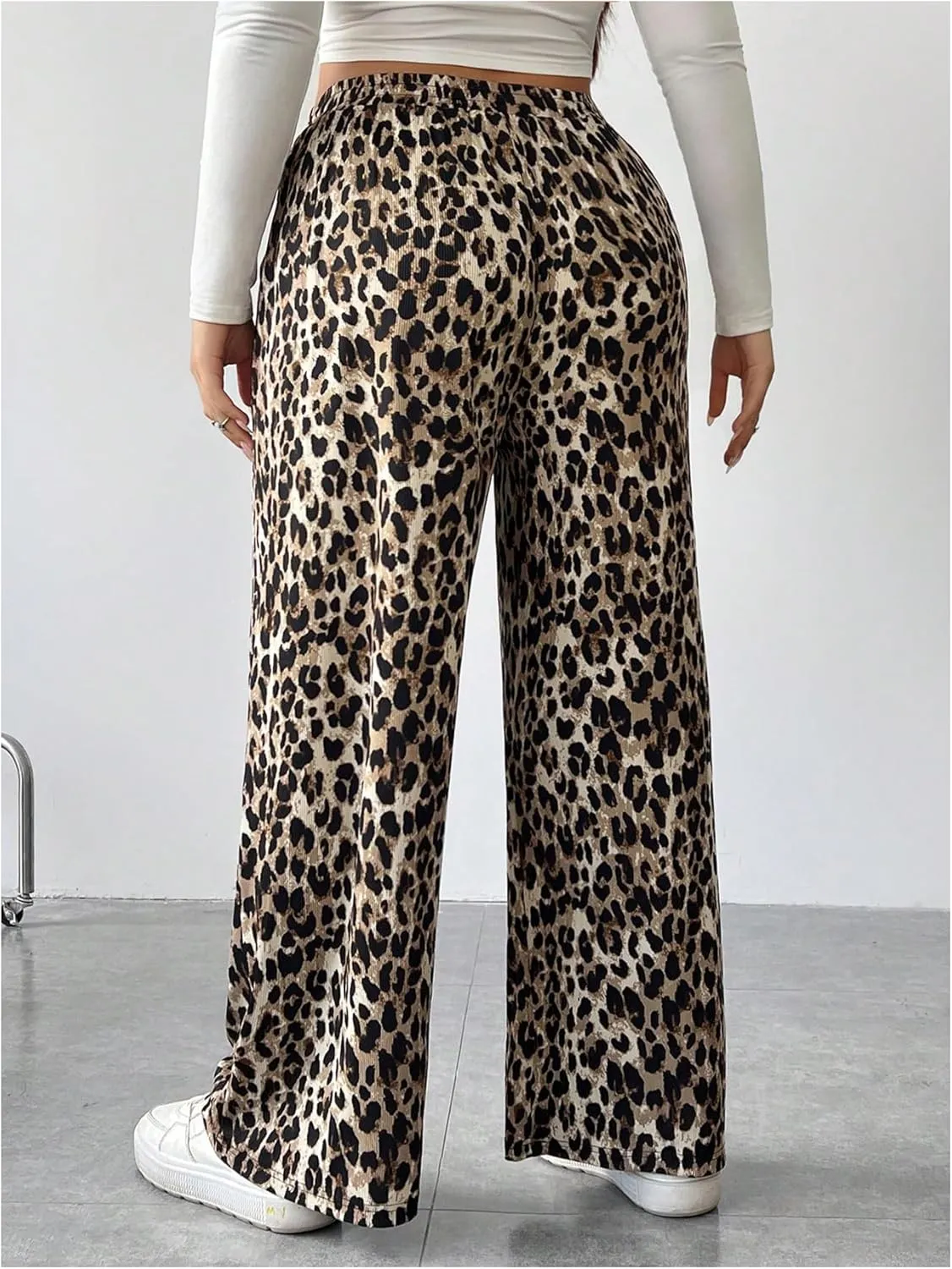 WDIRARA Women's Plus Size Leopard Print Drawstring Waist Pants Loose Wide Leg Pants with Pockets