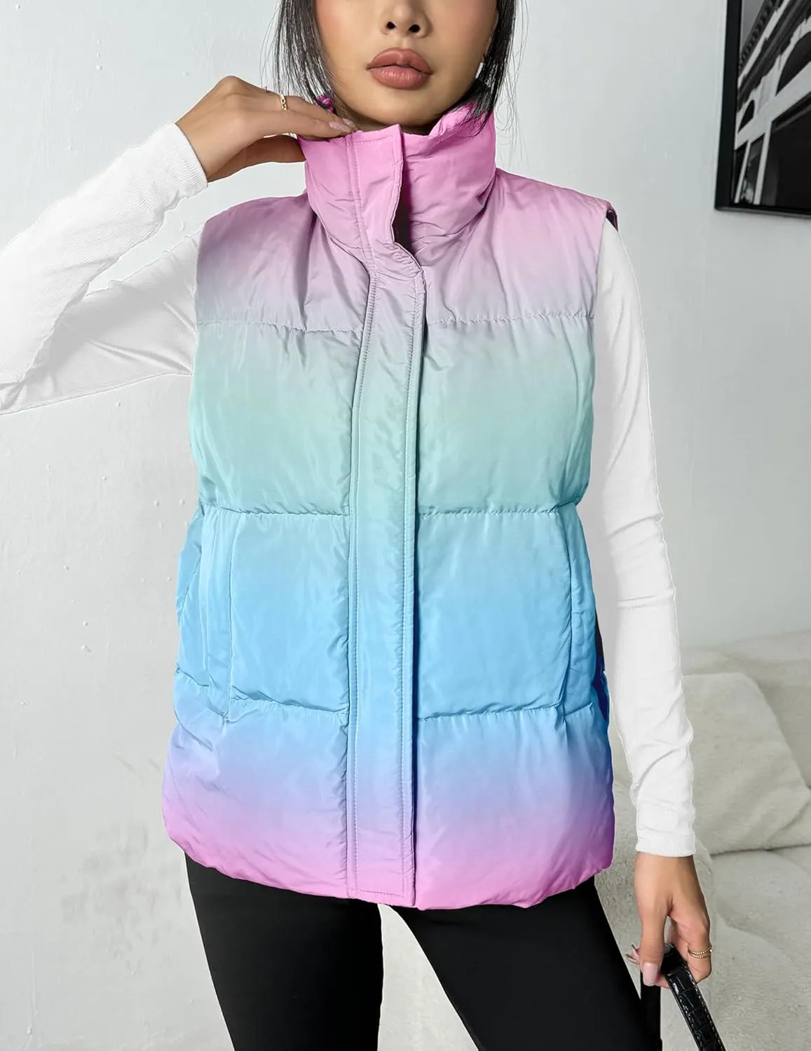 Zeagoo Women Puffer Vest Lightweight Stand Collar Sleeveless Winter Warm Zip Up Padded Outerwear Jackets with Pockets S-XXL